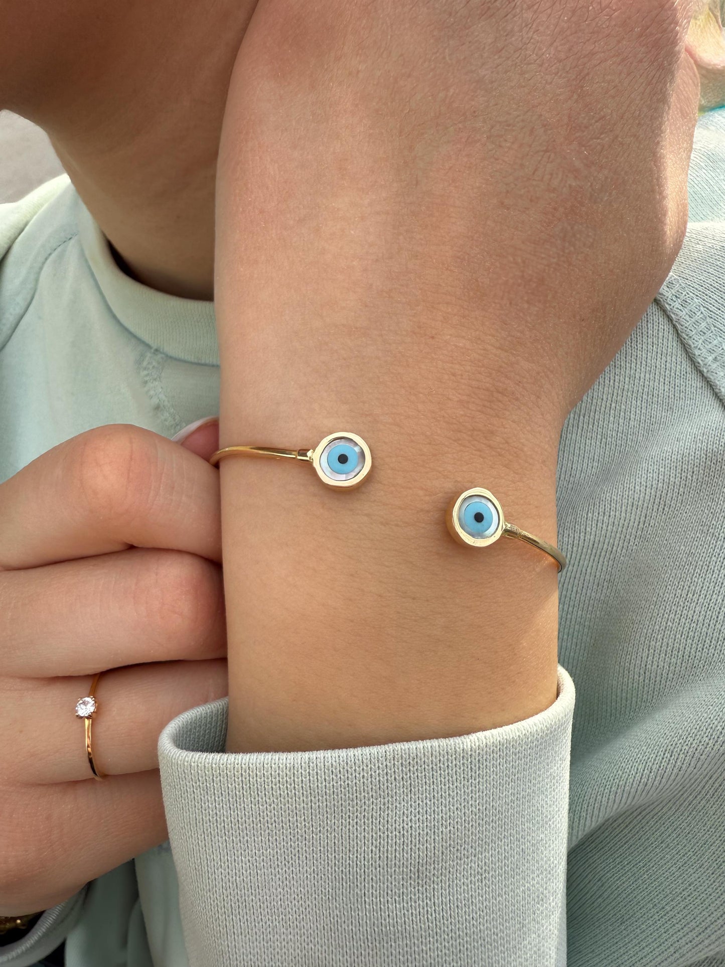 14K Gold Evil Eye Bracelet,Bangle Mother of Pearl Evil Eye,Lucky Bracelet,Eye Bangle,Protective Gift for Everyday Use,Perfect Gift for Her