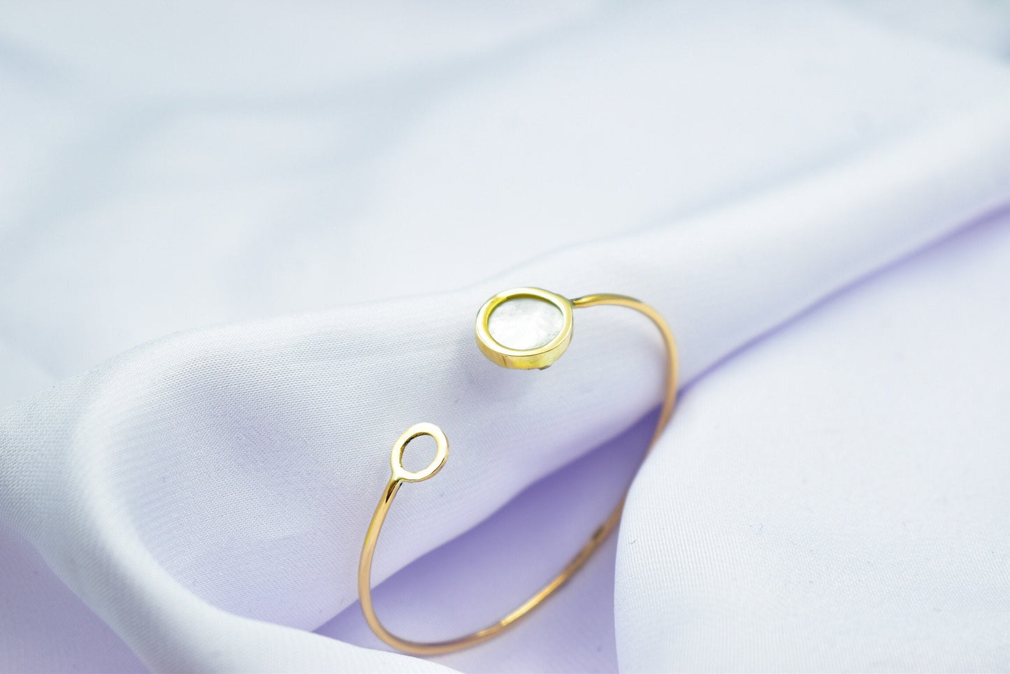 14K Solid Gold Bracelet,Mother of Pearl Bracelet,Minimalist Bangle Bracelet,Dainty Gold Pearl Bracelet,Gift for Her,Unique Gold Cuff