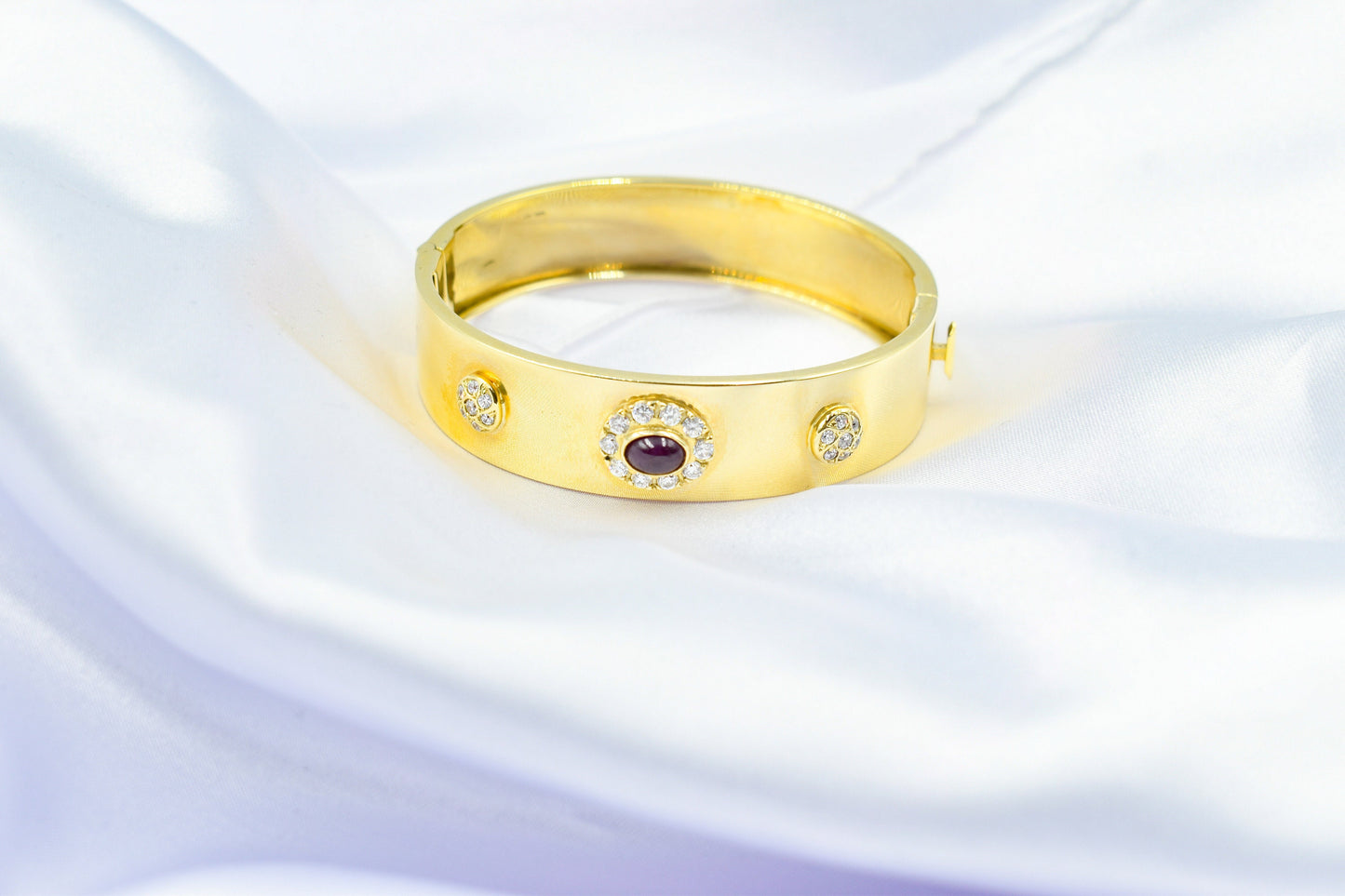 14K Solid Gold Ruby Bangle,Natural Ruby Bezel,Genuine Ruby,Bangle Bracelet,Natural Ruby,Unique & Vintage Bracelet for Her,Gemstone Gold Ruby