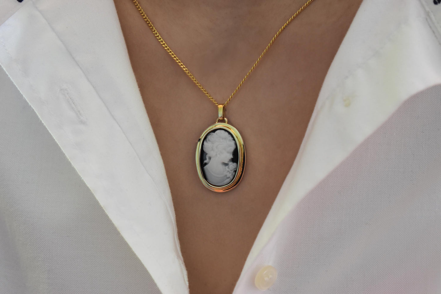 Κρεμαστό Μαύρο Καμέο Ρητίνης Κ14