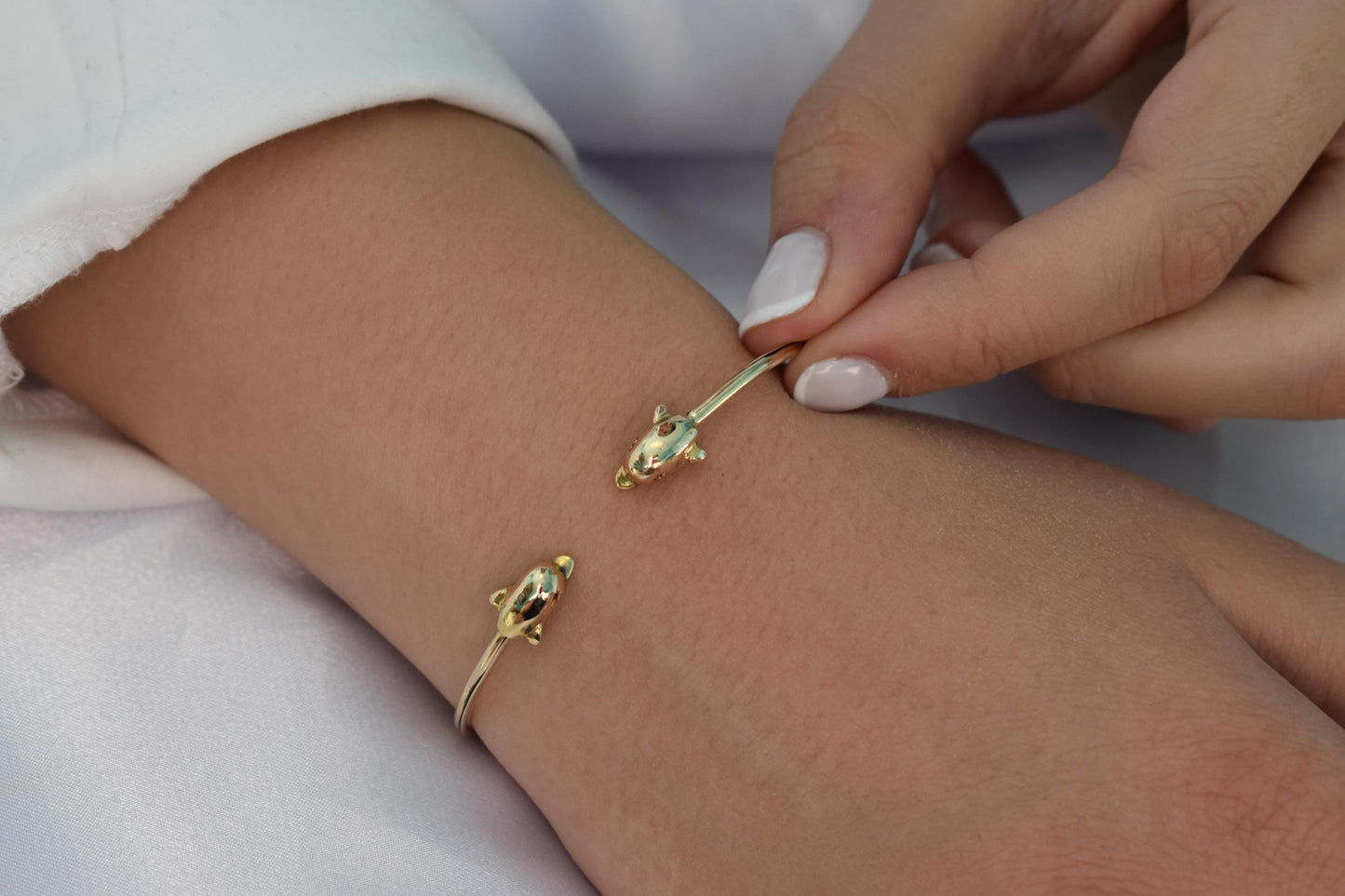 14k Gold Dolphin Bangle Bracelet,Dolphin Lovers Bracelet,Sea Animal Gold Bracelet Bangle,Summer Jewellery,Gift for Him & Her,Sea Collection
