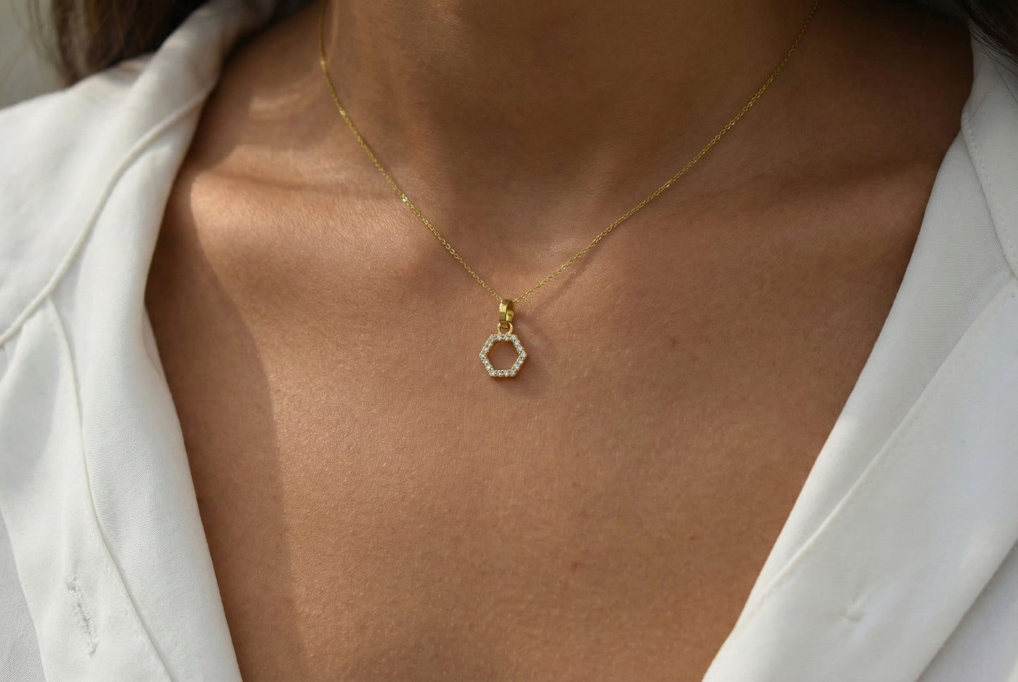 Μεταγιόν Εξάγωνο με Λευκά Ζιργκόν