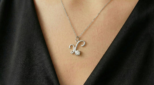 Γούρι Ασημένιο Λευκό Zircon με Αλυσίδα