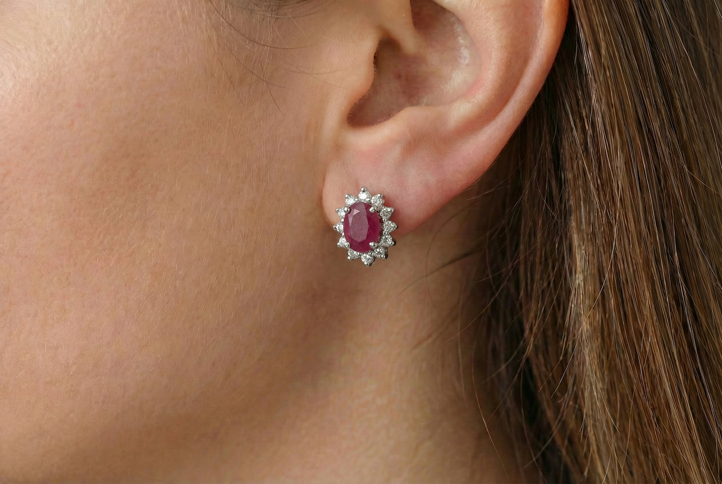 Σκουλαρίκια Ρουμπίνι Ροζέτα Λευκόχρυσο Κ18